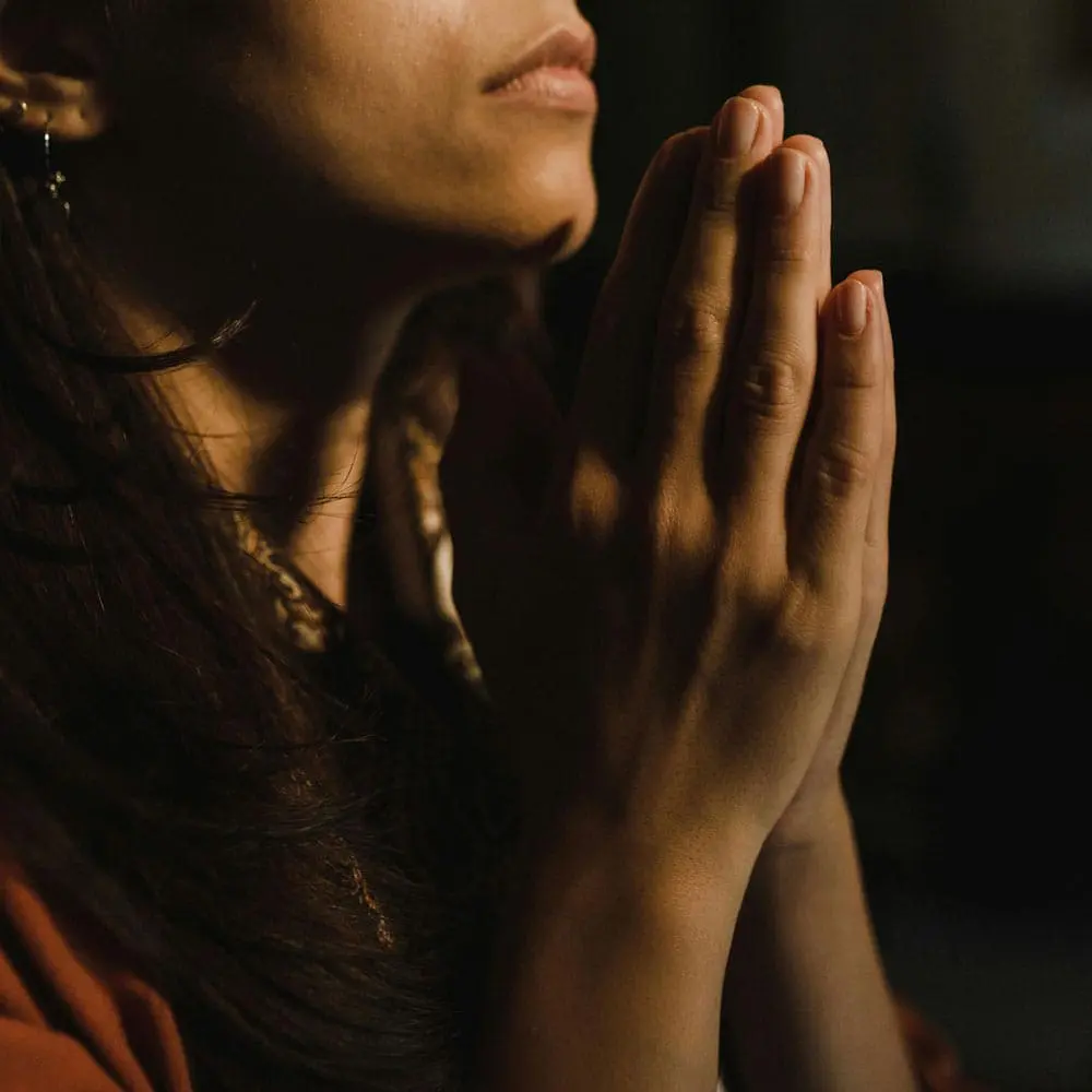 Paula White Ministries How to Pray Effectively image of hands together in prayer